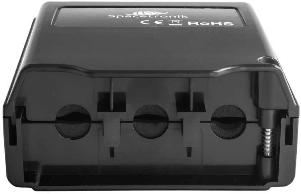 Spacetronik SP-CT211 antenos sumatorius, priekinis vaizdas