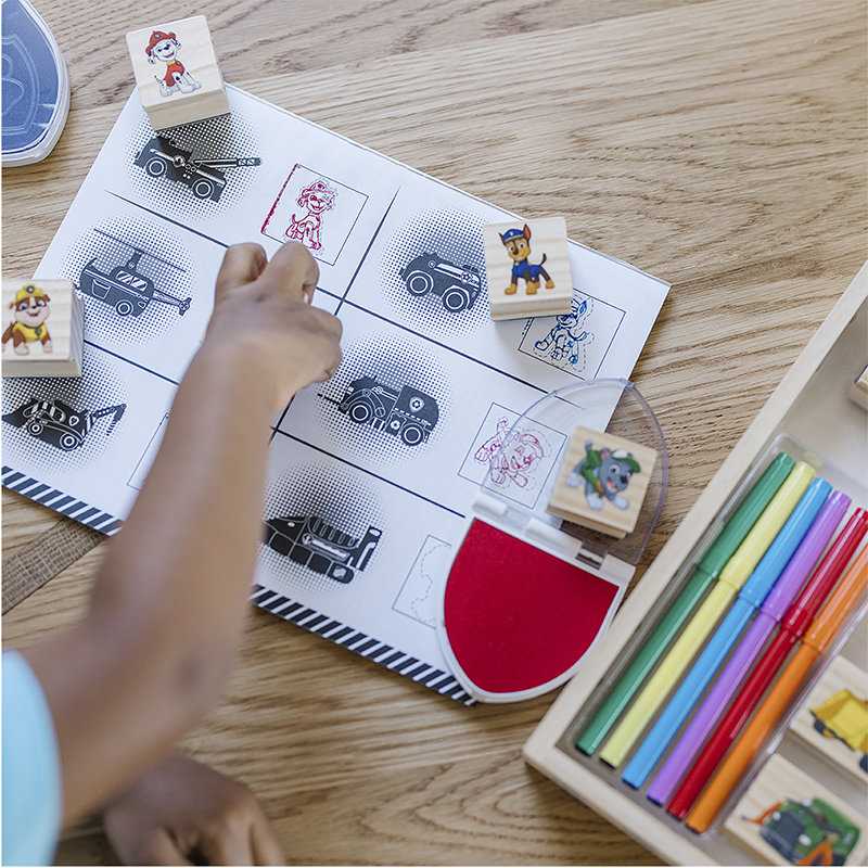 Melissa & Doug PAW PATROL MEDINIS ANTspaudų RINKINYS MELISSA&DOUG 4+