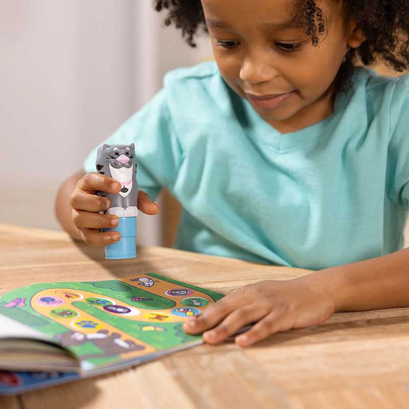 Melissa & Doug Žaislai vaikams 3+ Lipdukai Antspaudas Cat StickerWOW knyga