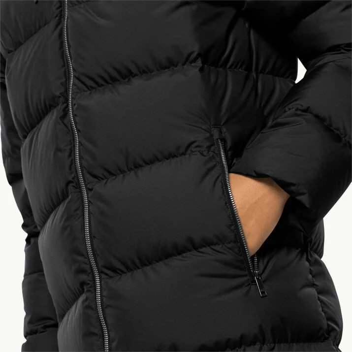 JackWolfskin Moteriška Jack Wolfskin striukė Frozen Palace Coat | juoda