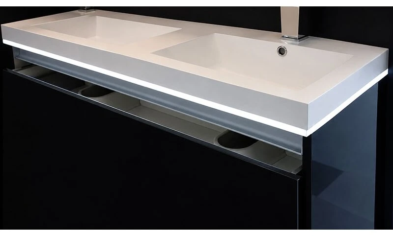 Sieninis šviestuvas Wiesbaden Sanitair LED apšvietimas spintelei 120x46