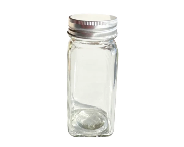 Stiklinis prieskonių indelis, 120 ml (mažos skylutės, metalinis dangtelis)