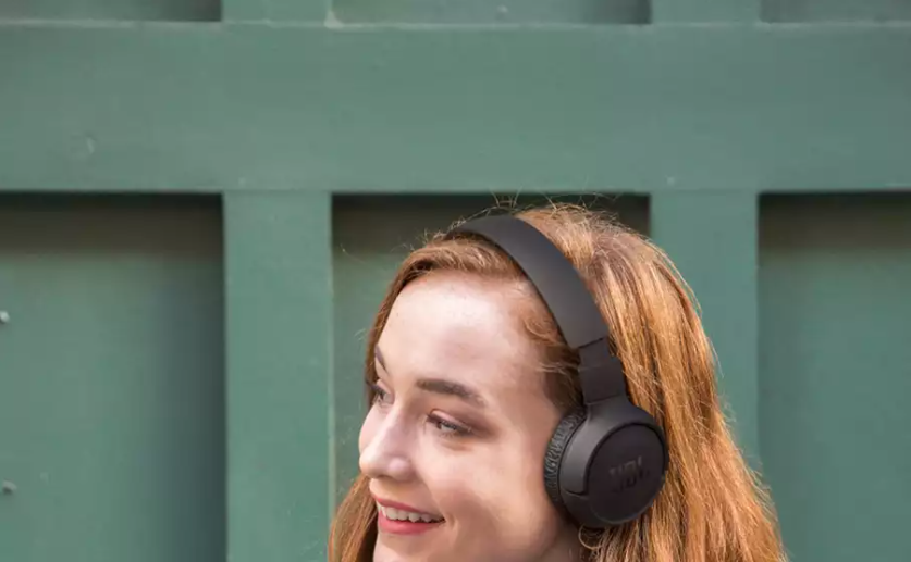 Lengvos ir patogios belaidės Ausinės JBL Tune 510BT Pure Bass sound su mikrofonu, Juodos