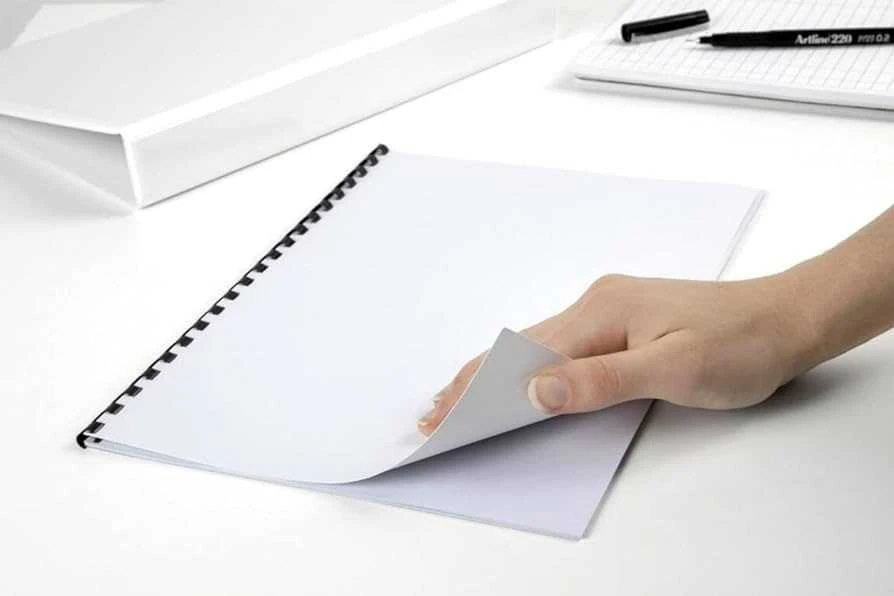Įrišimo nugarėlės FOROFIS, A4, 230gsm, odos imitacija, 100 vnt., baltos sp.