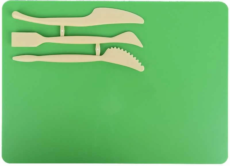 Lentelė plastilinui KITE, 250x180mm, su 3 įrankiais, žalios sp.