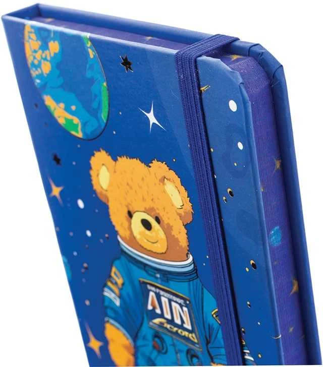 Užrašų knygelė BEAR IN SPACE, Centrum, A6, 80 lapų, 77gsm, linija, kietu viršeliu, su skirtuku ir gumele