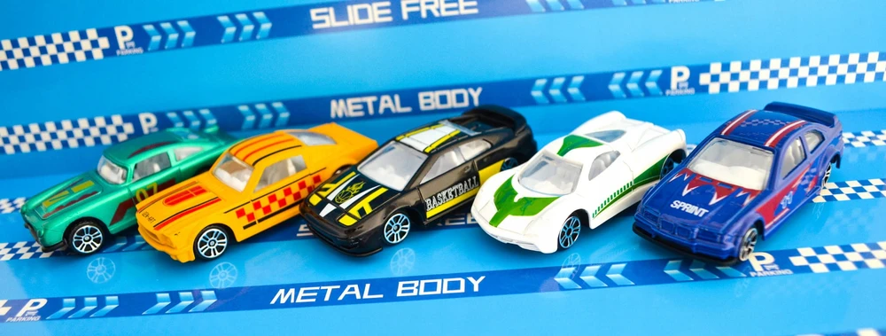 Automobiliukų rinkinys LandToys, 16 vnt