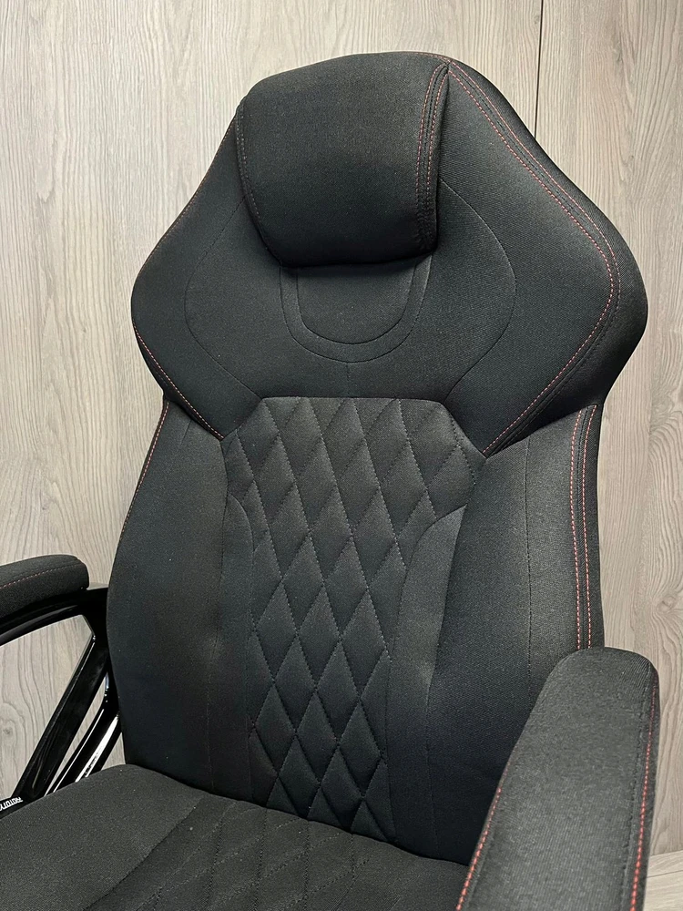 Biuro kėdė Prototype, juoda