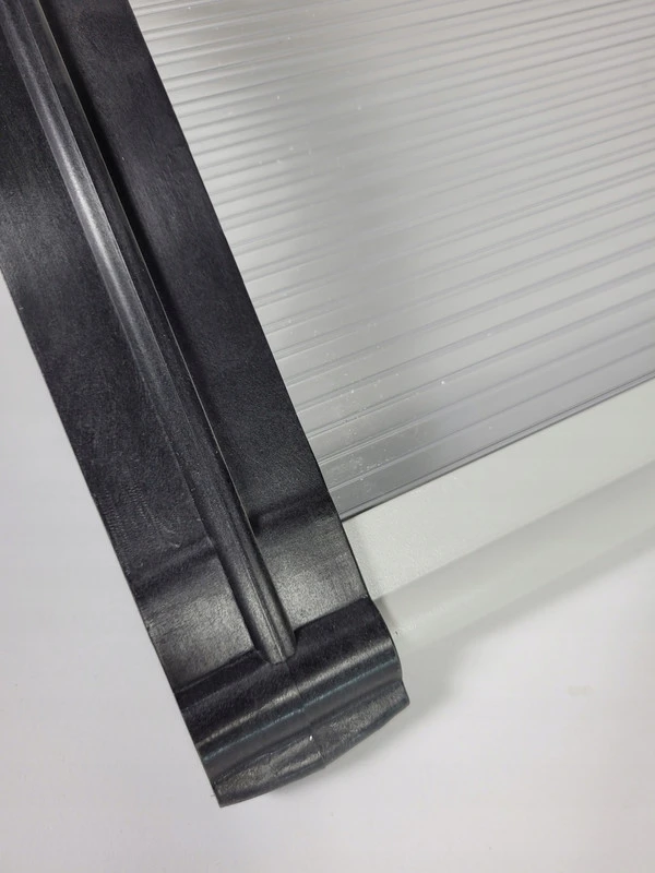 Stogelis virš durų Metal-gum, 100x60 cm, juodas