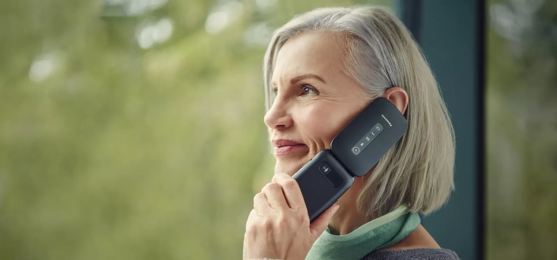 Panasonic 4G mobilusis telefonas, mėlynos spalvos (KX-TU550EXC) aprašymas - Prekės nuotrauka