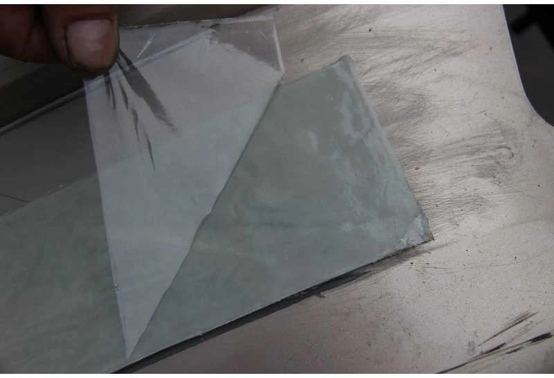 Lipni medžiaga 150x220mm (GRP remonto kilimėlis)