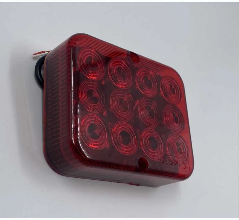 Žibintas LED 100x80x25mm priešrūkinis raud.gal. 12LED 12V