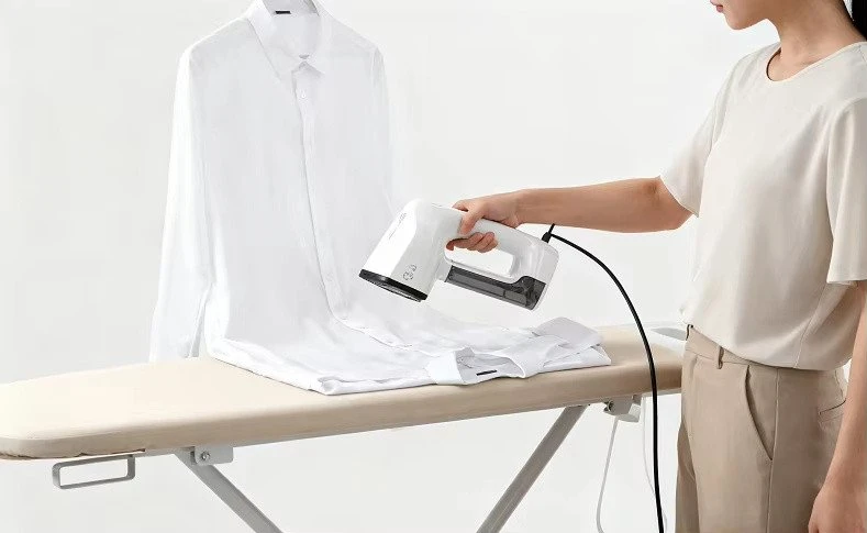 Garų lygintuvas su siurbimo funkcija FIT2 SteamPro