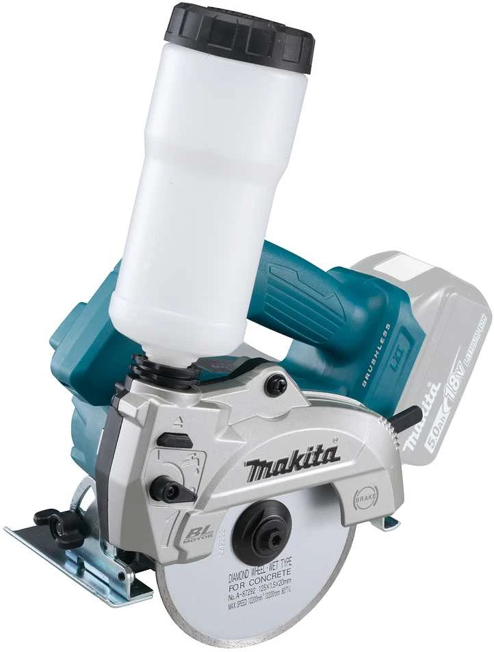 Makita DCC501 pjūklas su vandens bakeliu
