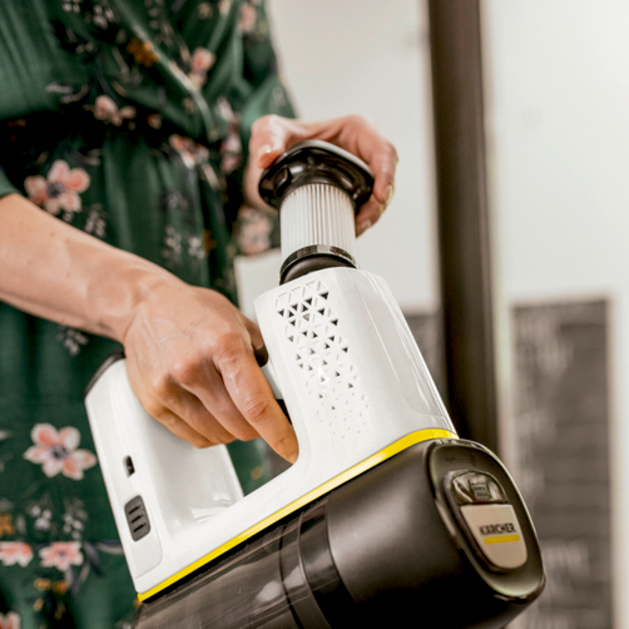 Kärcher Akumuliatorinis siurblys VC 6 Cordless ourFamily Car | 1.198-672.0 aprašymas - Prekės nuotrauka