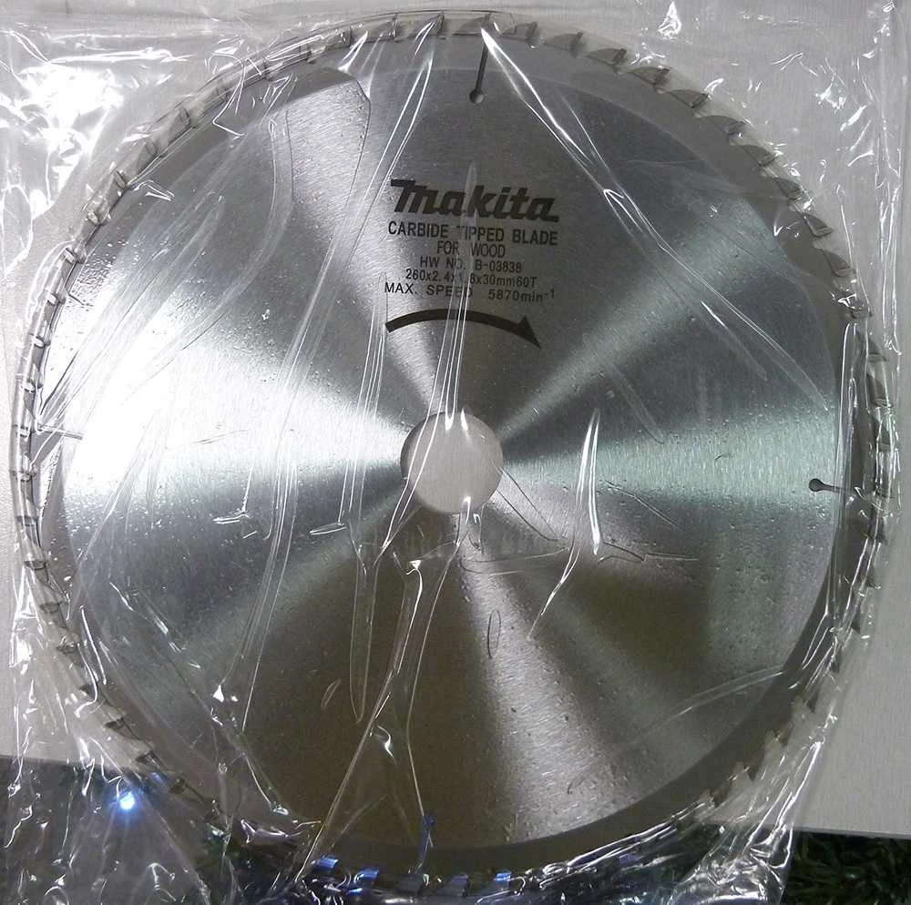 Makita T.C.T. pjūklas 260X2.4X30mm 15° T60 D-46408 T.C.T • 260 x30 mm • T60 • 15° • Medienai