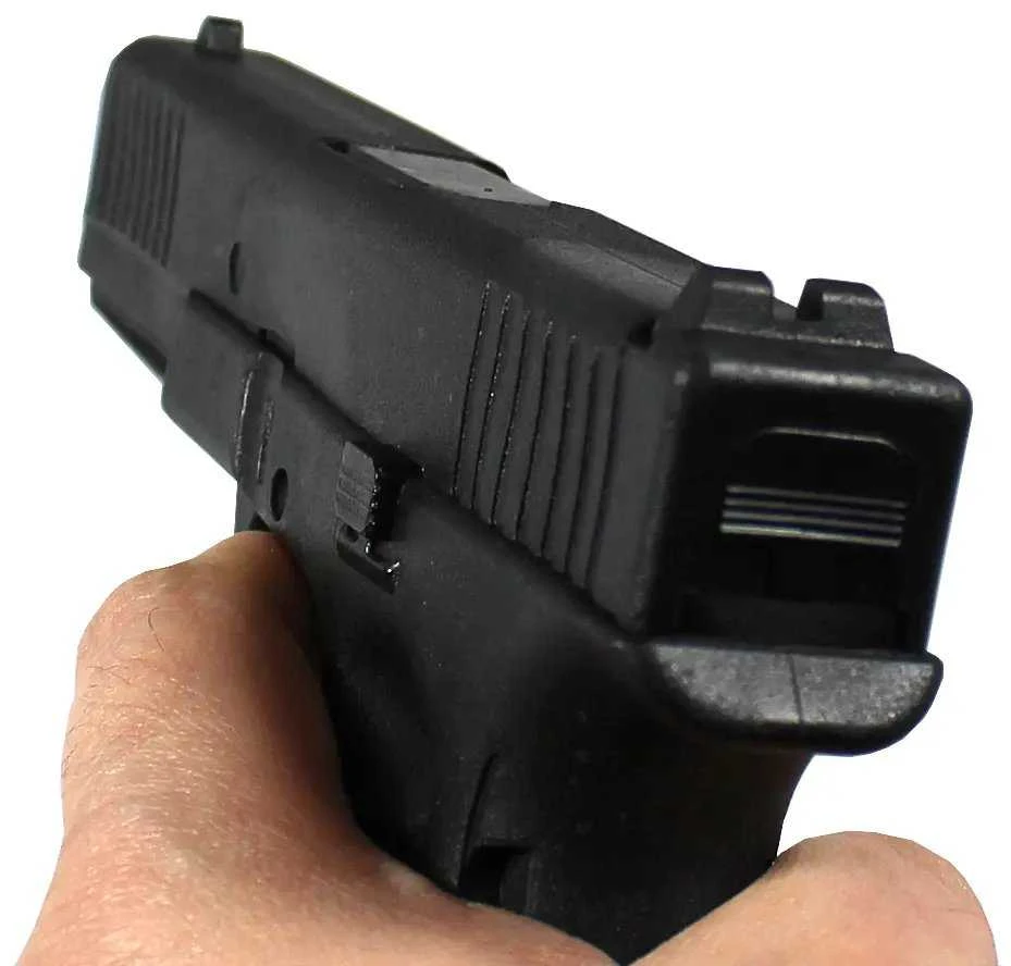 Glock 17 guminis pistoletas (maketas) su dėtuve