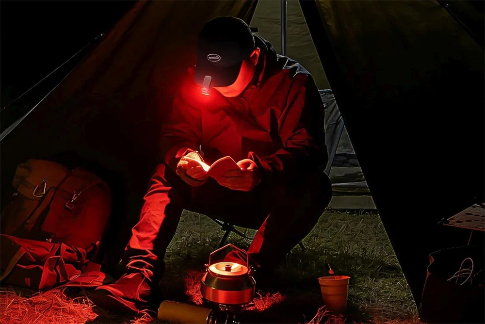 LED žibintuvėlis Fenix E04R baltas