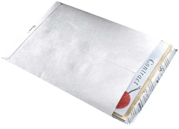 Tyvek E4 vokas su išlendantčiu dokumentu