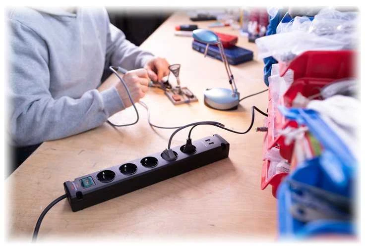 Carruzzo Brennenstuhl Bremounta elektros tinklo ilgintuvas 3 m 5 AC išvestis(ys / čių) Vidaus Juoda