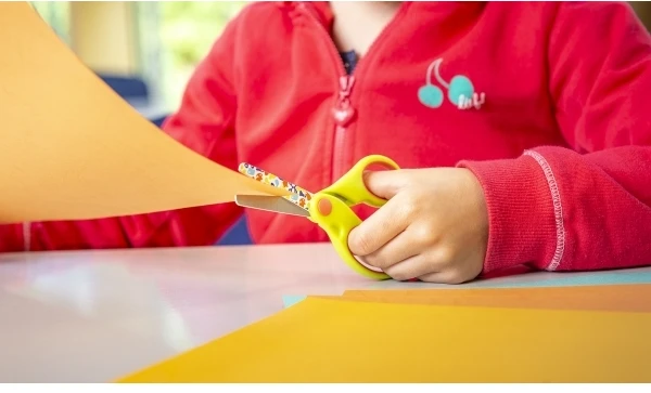 DAHLE 54671 KIDS vaikiškos žirklės kairiarankiams, apvalios, 130 mm, su piešinėlio motyvu.