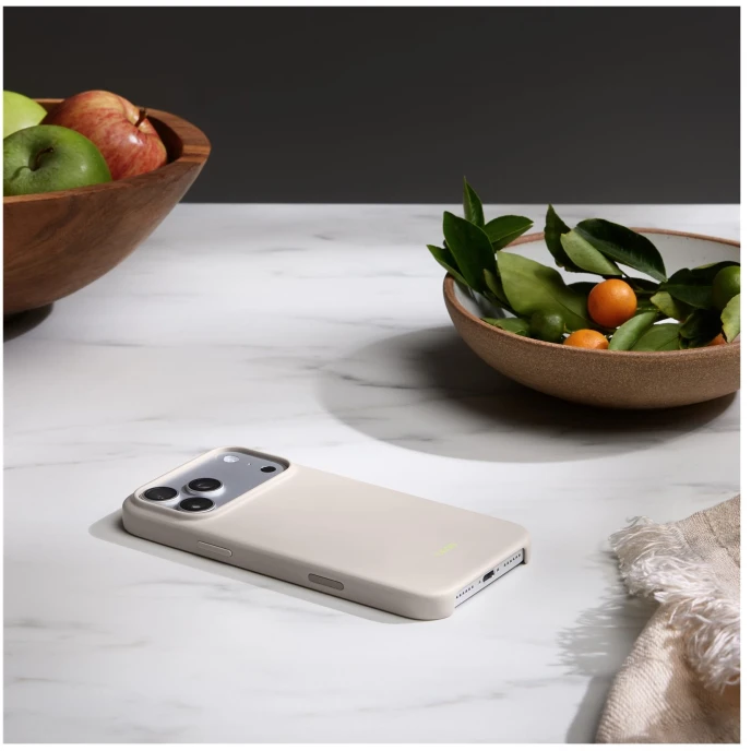 Beats iPhone 17 Pro Max Case with MagSafe and Camera Control — Lime Stone - MGJE4LL/A