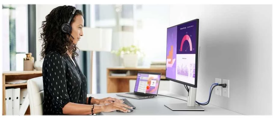 Monitorius DELL P Series P3223QE, 80 cm (31.5"), 3840 x 2160 pikselių, 4K Ultra HD, LCD, 8 ms, Juodas