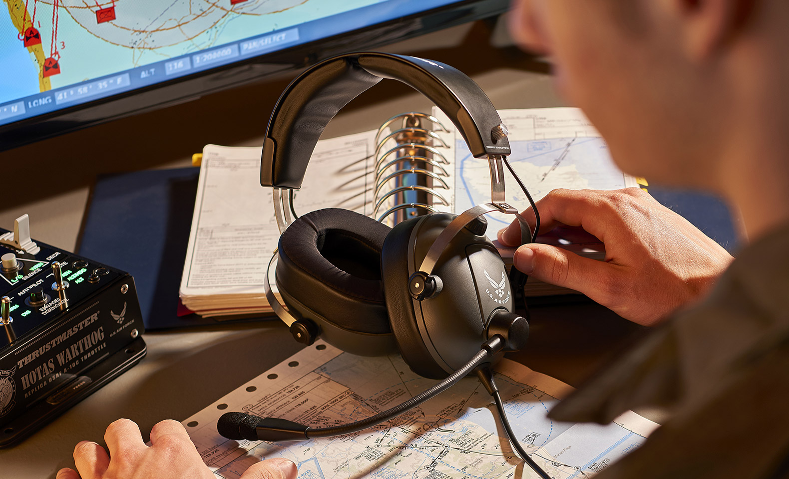 Žaidimų Ausinės Thrustmaster T.Flight U.S. Air Force Edition (PS4/XBOX One/PC) aprašymas - Prekės nuotrauka