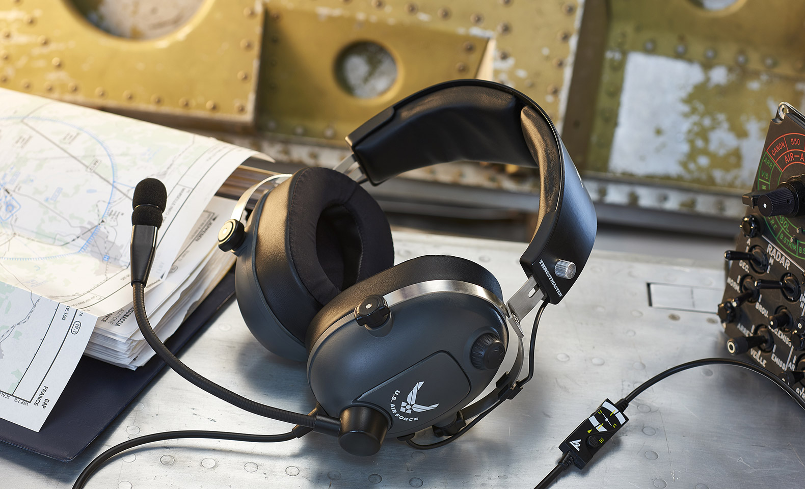 Žaidimų Ausinės Thrustmaster T.Flight U.S. Air Force Edition (PS4/XBOX One/PC) aprašymas - Prekės nuotrauka