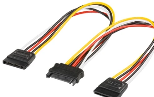 Goobay Maitinimo adapteris 15 kontaktų SATA maitinimui, 2 kietiesiems diskams, 10 cm DELTACO / SATA-15