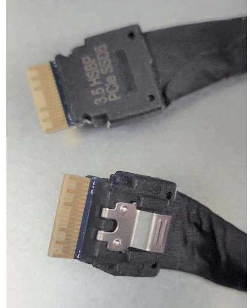 Intel Intel Cable 2U SlimSas Cable x24 (CPU–Mid-Plee) rinkinys CYPCBLSLMIDPIN