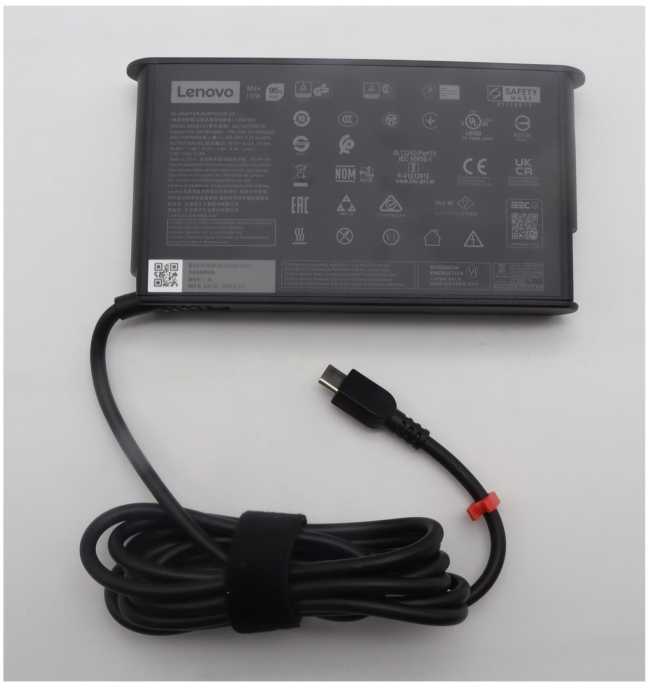 Nešiojamojo kompiuterio maitinimo adapteris Lenovo 135 W, (135W power adapter with)