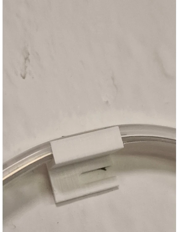 Light Solutions Aps „Light Solutions“ laikiklis, skirtas „Hue Lightstrip V4“ + 90° gradientui – 10 vnt.