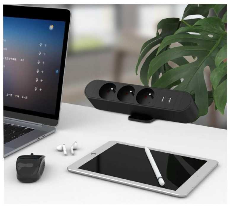 MicroConnect daugiavietis stalinis maitinimo adapteris su USB-A/C prievadais, 67 W, 3 lizdai