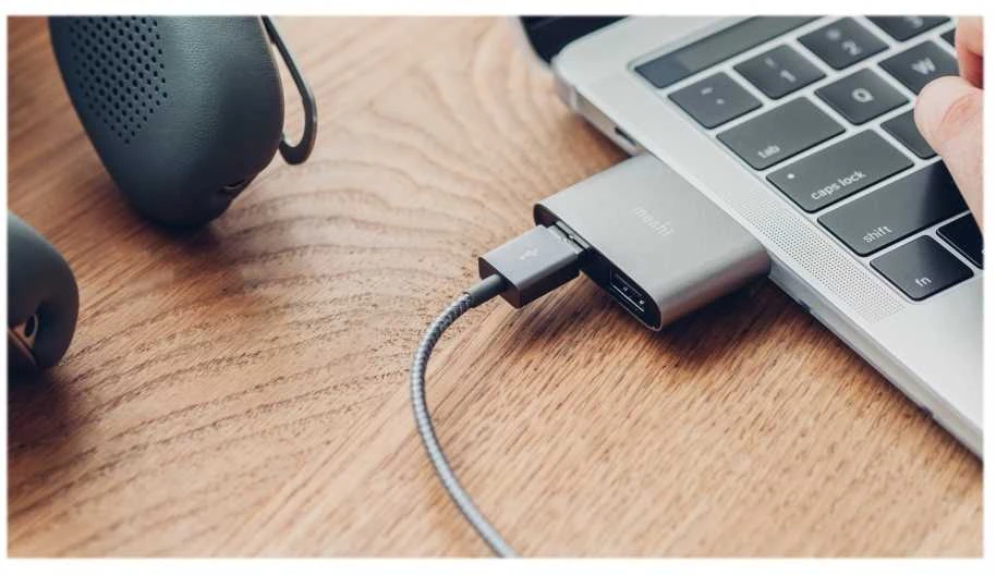 Moshi USB-C dvigubas USB-A adapteris, titano pilkas