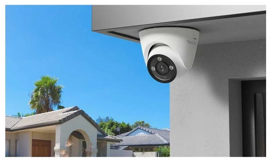 Reolink | 4K saugumo IP kamera su spalvotu naktiniu matymu | P434 | Kupolas | 8 MP | 2,8–8 mm/F1,6 | IP66 | H.265 | „MicroSD“, maks. 256 GB