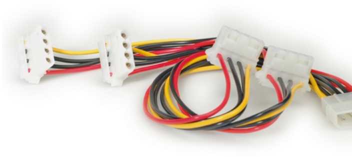 Secomp Roline 4 kontaktų molex skirstytuvas – 4x 5,25 colio, 45 cm (11/03/1003)