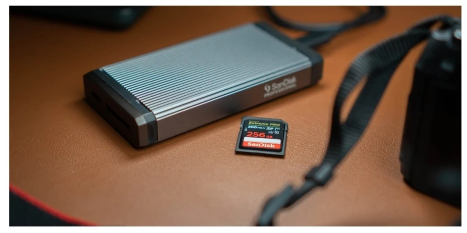 Atminties kortelė „SanDisk Professional PRO-READER“ SD ir „Micro SD“ kortelių skaitytuvas