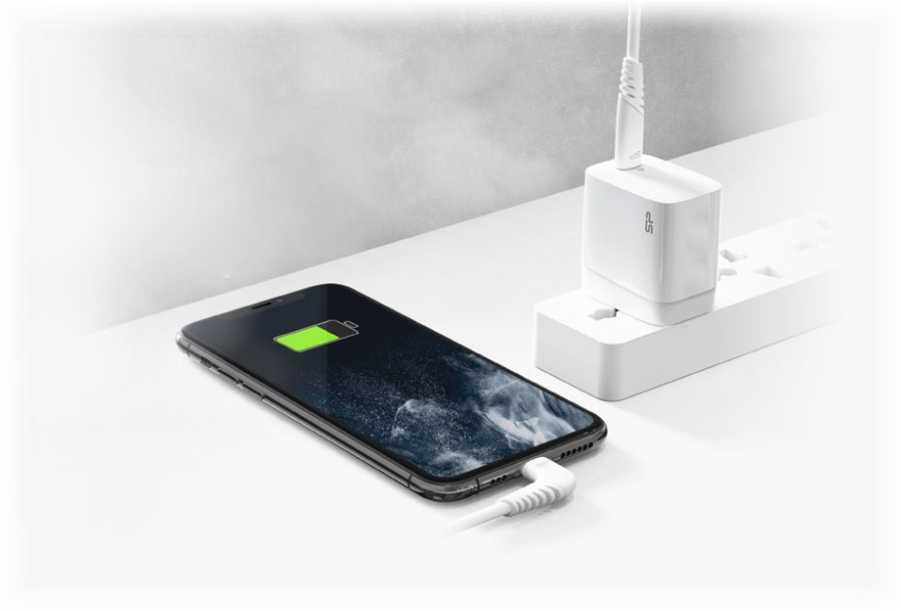 SILICON POWER COMPUTER & COMMUNICAT SILICON POWER įkroviklis QM10 Quick Charge 18W USB Type-C + laidas USB-Lightning Baltas