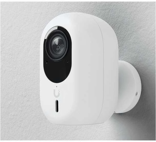 „UBIQUITI G6“ AKIMIRKSNIU ĮJUNGTA, 4K RAŠKOS „Wi-Fi“ PRIJUNGTA KAMERA SU 1/1,8 COLIO 8 MP VAIZDO JUTIKLIU, DAUGIAFUNKCINIU DIRBINIO SISTEMOS VARIKLIU IR DVIKRYPTIU GARSU