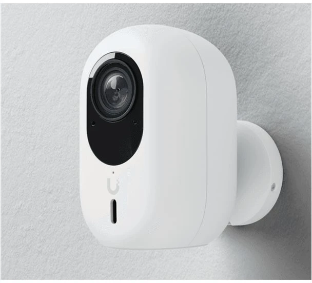 „UBIQUITI G6“ AKIMIRKSNIU ĮJUNGTA, 4K RAŠKOS „Wi-Fi“ PRIJUNGTA KAMERA SU 1/1,8 COLIO 8 MP VAIZDO JUTIKLIU, DAUGIAFUNKCINIU DIRBINIO SISTEMOS VARIKLIU IR DVIKRYPTIU GARSU
