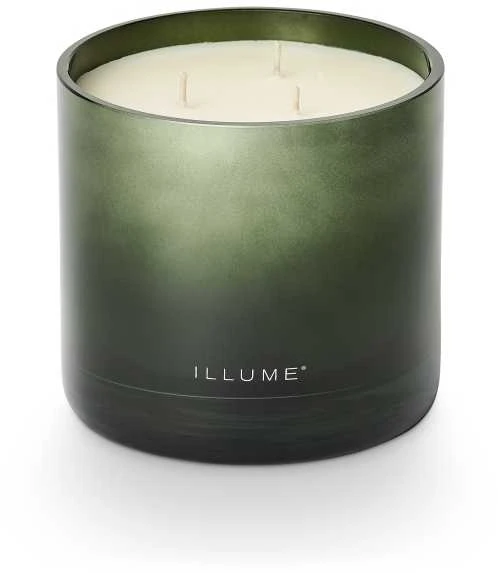 ILLUME balzamo ir kedro aromato stiklinė žvakė, žalia