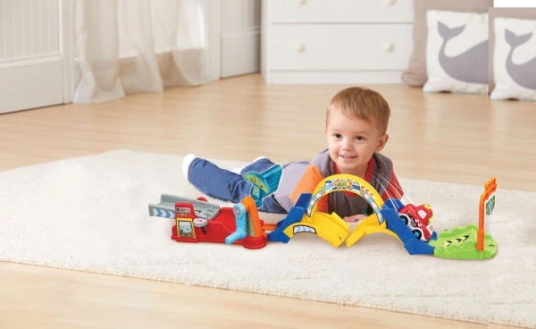 Vtech Toot Toot kalnelių rinkinys su kilpomis SE