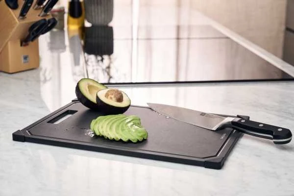 ZWILLING medienos pluošto virtuvės lenta - 37 x 25,5 cm, juoda