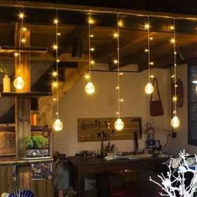 Iso Trade Nuotoliniu būdu valdoma LED lempučių girlianda - užuolaida (108 LED, šiltai balta)