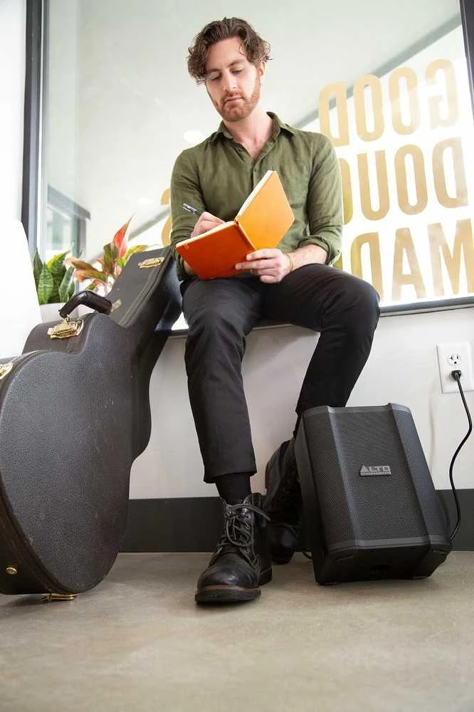 Nešiojama kolonėlė ALTO BUSKER