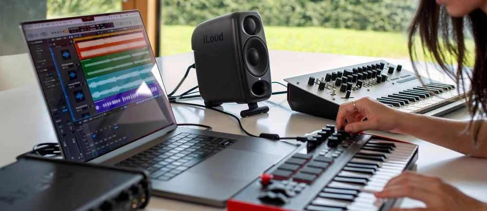 Studijinės kolonėlės IK Multimedia iLoud MM PRO