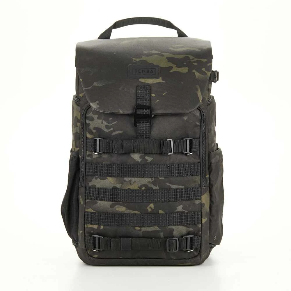 Kameros kuprinė - Tenba Axis v2 20L, talpina 1-2 kameras, 5-7 objektyvus, MultiCam Juodas
