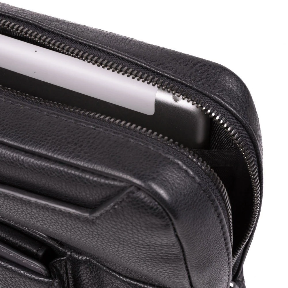 Piquadro, Tallin, iPad Sleeve, Leather Crossbody Bag, Juodas, CA1816W108, 21.5 x 27 x 7 cm, For Men
