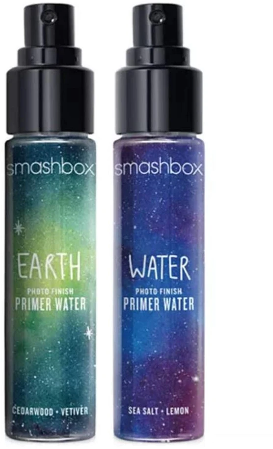 Dviejų spalvų rinkinys, „Smashbox“, „Cosmic Celebration Earth“ – „Vanduo“, skystas makiažo pagrindas, 2 vnt., 30 ml